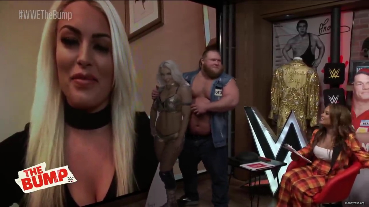 Heavy_Machinery_talk_28and_devour29_turkey_live_on_the_internet__WWE27s_The_Bump2C_Nov__202C_2019_mp40051.jpg