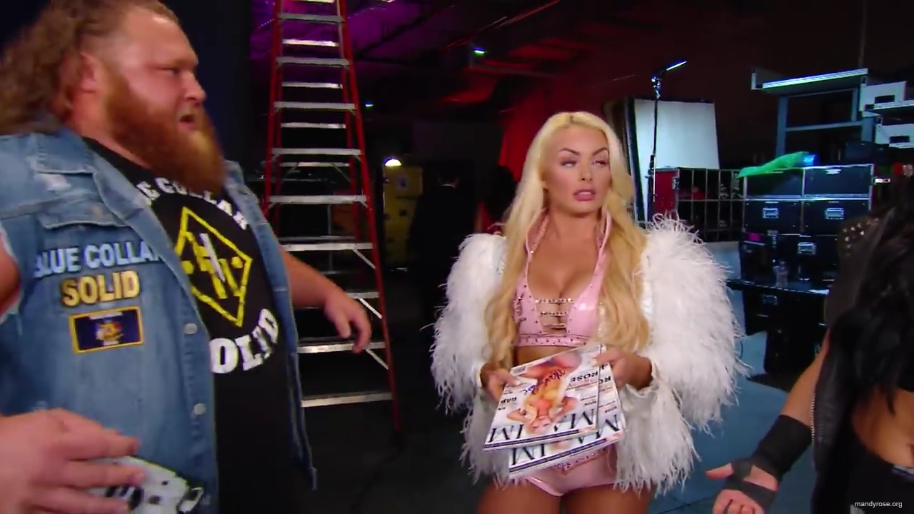 Heavy_Machinery_talk_28and_devour29_turkey_live_on_the_internet__WWE27s_The_Bump2C_Nov__202C_2019_mp40087.jpg