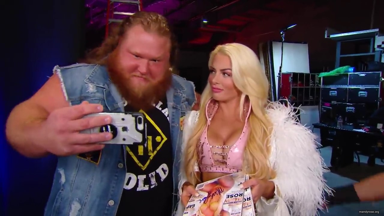 Heavy_Machinery_talk_28and_devour29_turkey_live_on_the_internet__WWE27s_The_Bump2C_Nov__202C_2019_mp40093.jpg