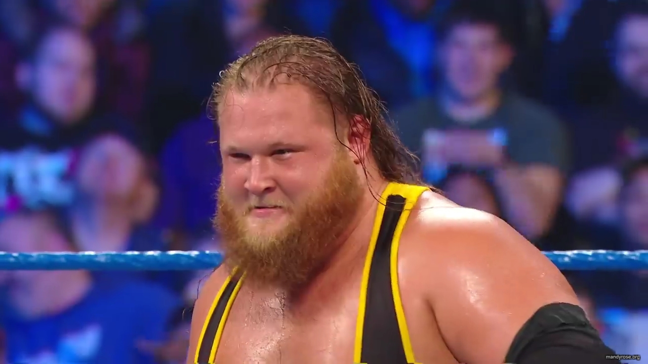 Heavy_Machinery_talk_28and_devour29_turkey_live_on_the_internet__WWE27s_The_Bump2C_Nov__202C_2019_mp40099.jpg