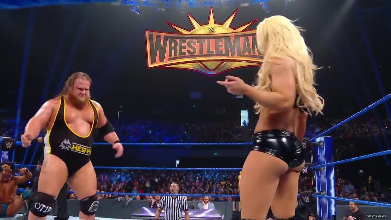 Heavy_Machinery_talk_28and_devour29_turkey_live_on_the_internet__WWE27s_The_Bump2C_Nov__202C_2019_mp40104.jpg