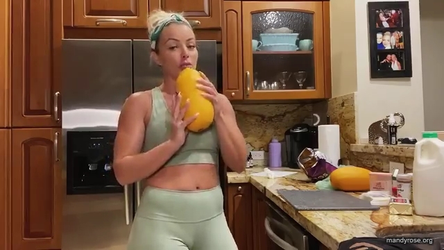 MANDY_ROSE___OTIS_Easy_Meals_To_Make_During_Quarantine_WWE_Cooking_mp40068.jpg