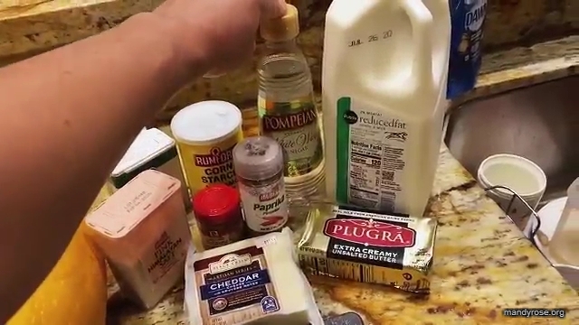 MANDY_ROSE___OTIS_Easy_Meals_To_Make_During_Quarantine_WWE_Cooking_mp40110.jpg