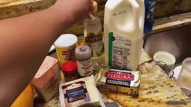 MANDY_ROSE___OTIS_Easy_Meals_To_Make_During_Quarantine_WWE_Cooking_mp40111.jpg