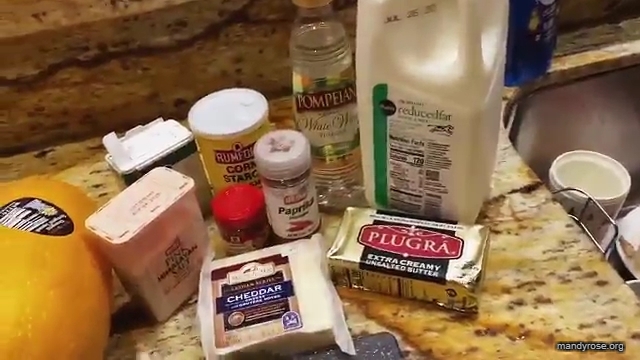MANDY_ROSE___OTIS_Easy_Meals_To_Make_During_Quarantine_WWE_Cooking_mp40115.jpg