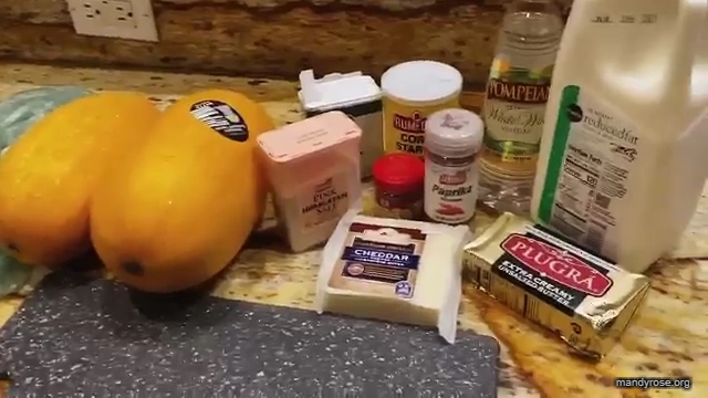 MANDY_ROSE___OTIS_Easy_Meals_To_Make_During_Quarantine_WWE_Cooking_mp40118.jpg