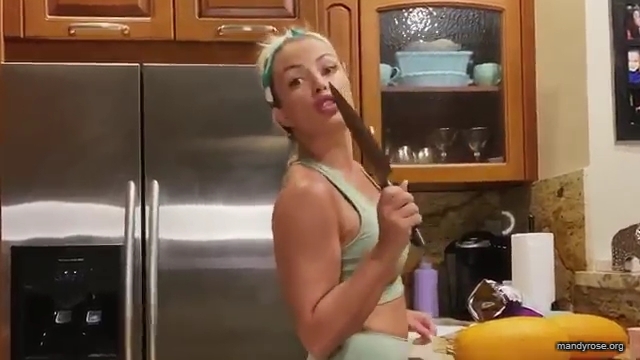 MANDY_ROSE___OTIS_Easy_Meals_To_Make_During_Quarantine_WWE_Cooking_mp40137.jpg
