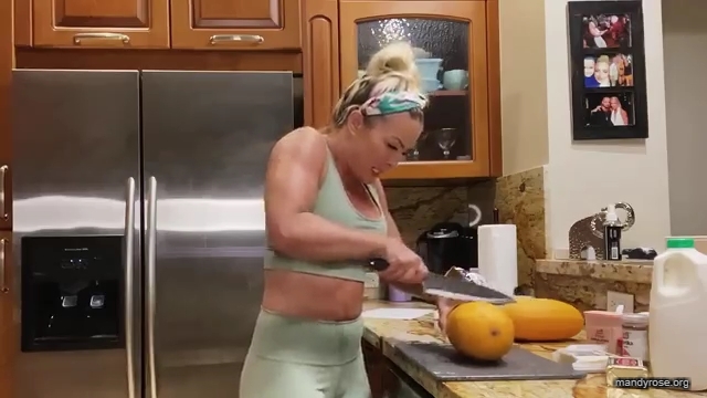 MANDY_ROSE___OTIS_Easy_Meals_To_Make_During_Quarantine_WWE_Cooking_mp40201.jpg