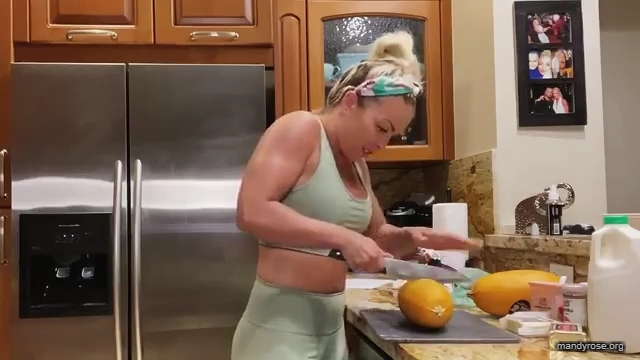 MANDY_ROSE___OTIS_Easy_Meals_To_Make_During_Quarantine_WWE_Cooking_mp40209.jpg