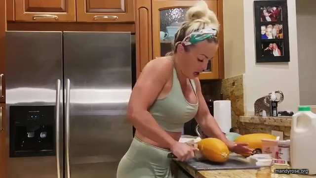 MANDY_ROSE___OTIS_Easy_Meals_To_Make_During_Quarantine_WWE_Cooking_mp40213.jpg