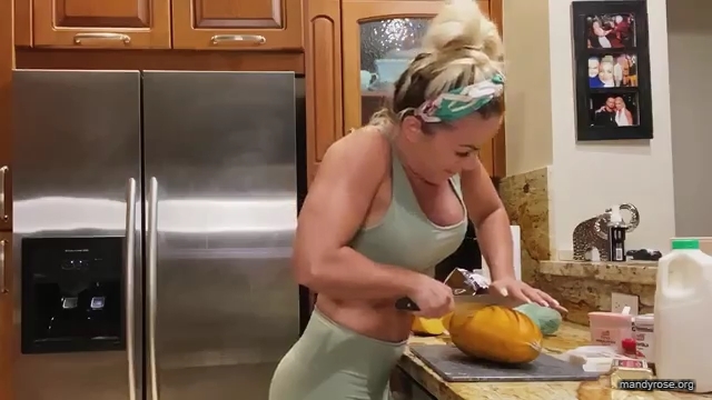 MANDY_ROSE___OTIS_Easy_Meals_To_Make_During_Quarantine_WWE_Cooking_mp40231.jpg