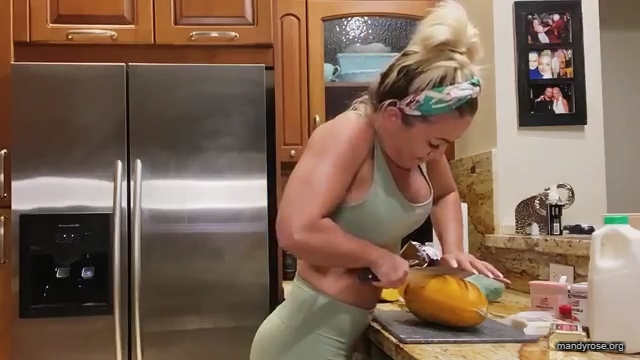 MANDY_ROSE___OTIS_Easy_Meals_To_Make_During_Quarantine_WWE_Cooking_mp40232.jpg