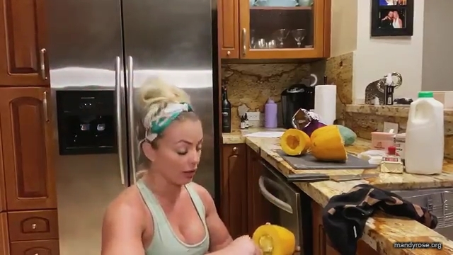 MANDY_ROSE___OTIS_Easy_Meals_To_Make_During_Quarantine_WWE_Cooking_mp40265.jpg