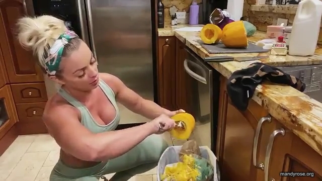 MANDY_ROSE___OTIS_Easy_Meals_To_Make_During_Quarantine_WWE_Cooking_mp40276.jpg
