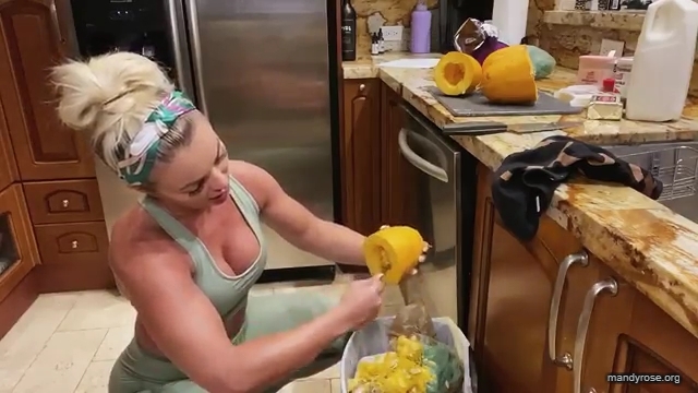 MANDY_ROSE___OTIS_Easy_Meals_To_Make_During_Quarantine_WWE_Cooking_mp40279.jpg