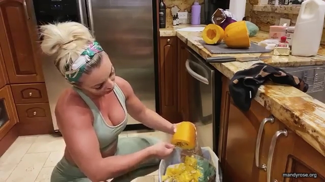 MANDY_ROSE___OTIS_Easy_Meals_To_Make_During_Quarantine_WWE_Cooking_mp40280.jpg