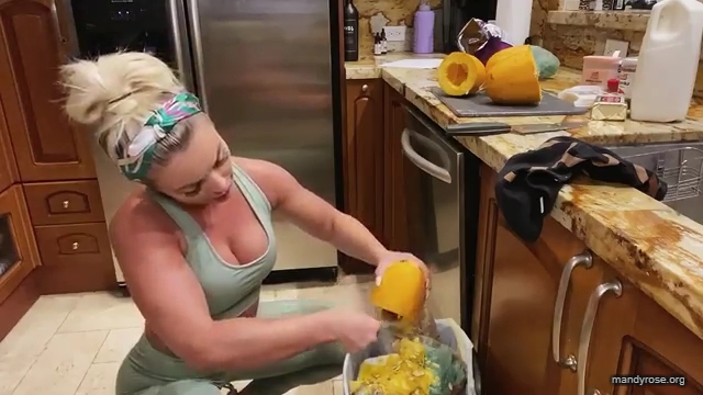 MANDY_ROSE___OTIS_Easy_Meals_To_Make_During_Quarantine_WWE_Cooking_mp40284.jpg