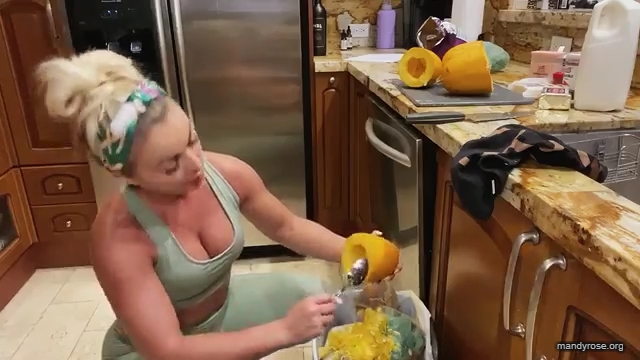 MANDY_ROSE___OTIS_Easy_Meals_To_Make_During_Quarantine_WWE_Cooking_mp40292.jpg
