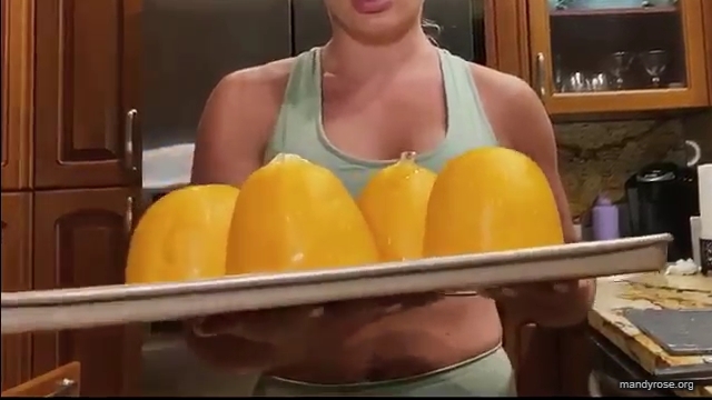 MANDY_ROSE___OTIS_Easy_Meals_To_Make_During_Quarantine_WWE_Cooking_mp40348.jpg