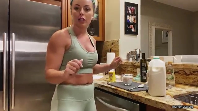 MANDY_ROSE___OTIS_Easy_Meals_To_Make_During_Quarantine_WWE_Cooking_mp40368.jpg