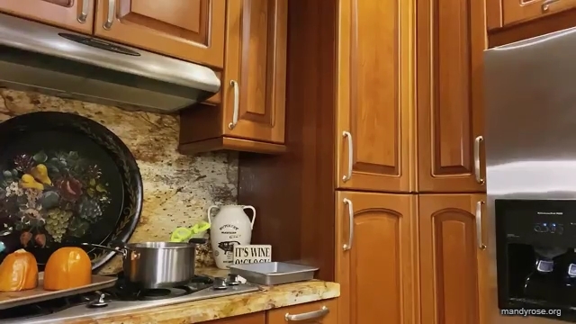 MANDY_ROSE___OTIS_Easy_Meals_To_Make_During_Quarantine_WWE_Cooking_mp40443.jpg