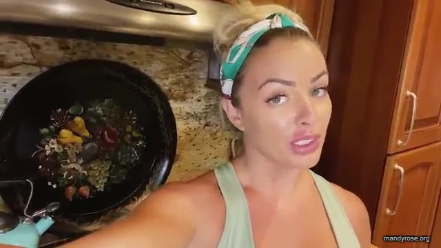 MANDY_ROSE___OTIS_Easy_Meals_To_Make_During_Quarantine_WWE_Cooking_mp40565.jpg