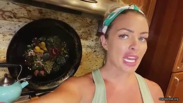 MANDY_ROSE___OTIS_Easy_Meals_To_Make_During_Quarantine_WWE_Cooking_mp40568.jpg