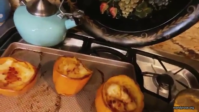MANDY_ROSE___OTIS_Easy_Meals_To_Make_During_Quarantine_WWE_Cooking_mp40571.jpg