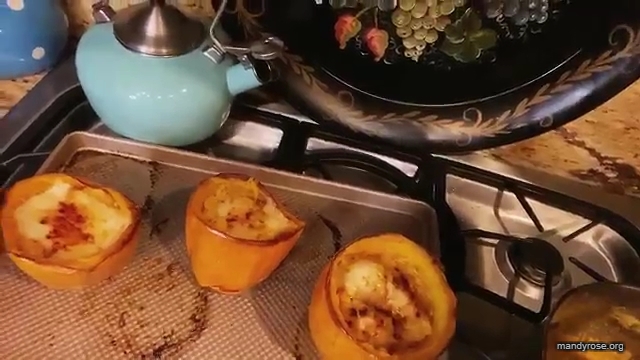 MANDY_ROSE___OTIS_Easy_Meals_To_Make_During_Quarantine_WWE_Cooking_mp40572.jpg