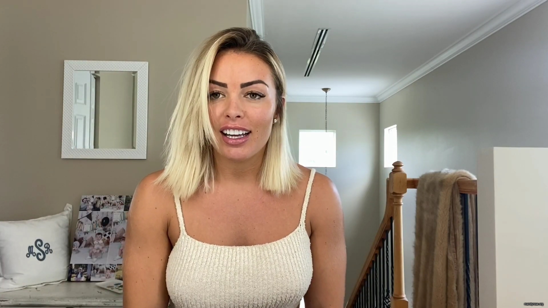 MY_NEW_LOOK21_How-to_do_your_makeup_in_less_than_10_mins21_mp40004.jpg