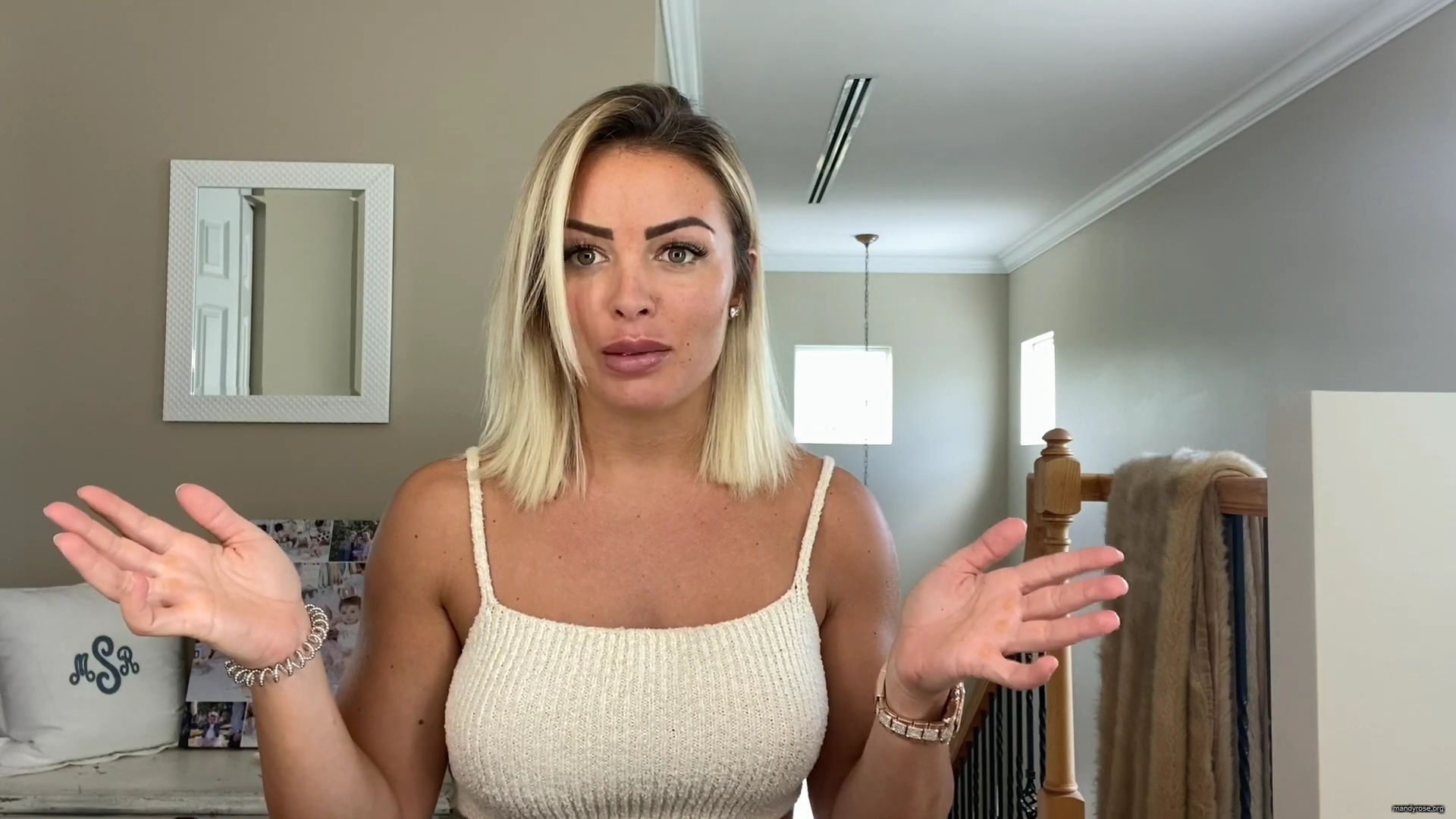 MY_NEW_LOOK21_How-to_do_your_makeup_in_less_than_10_mins21_mp40011.jpg