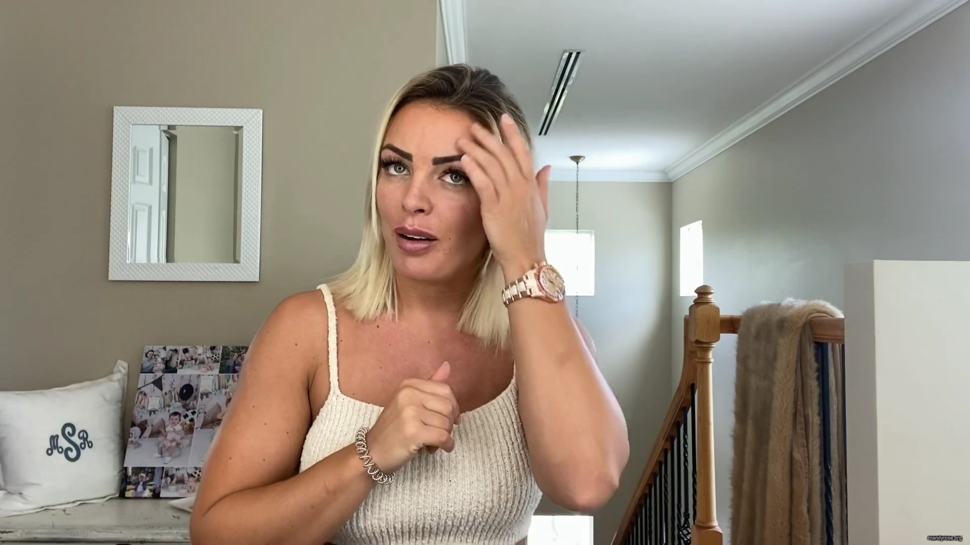 MY_NEW_LOOK21_How-to_do_your_makeup_in_less_than_10_mins21_mp40020.jpg