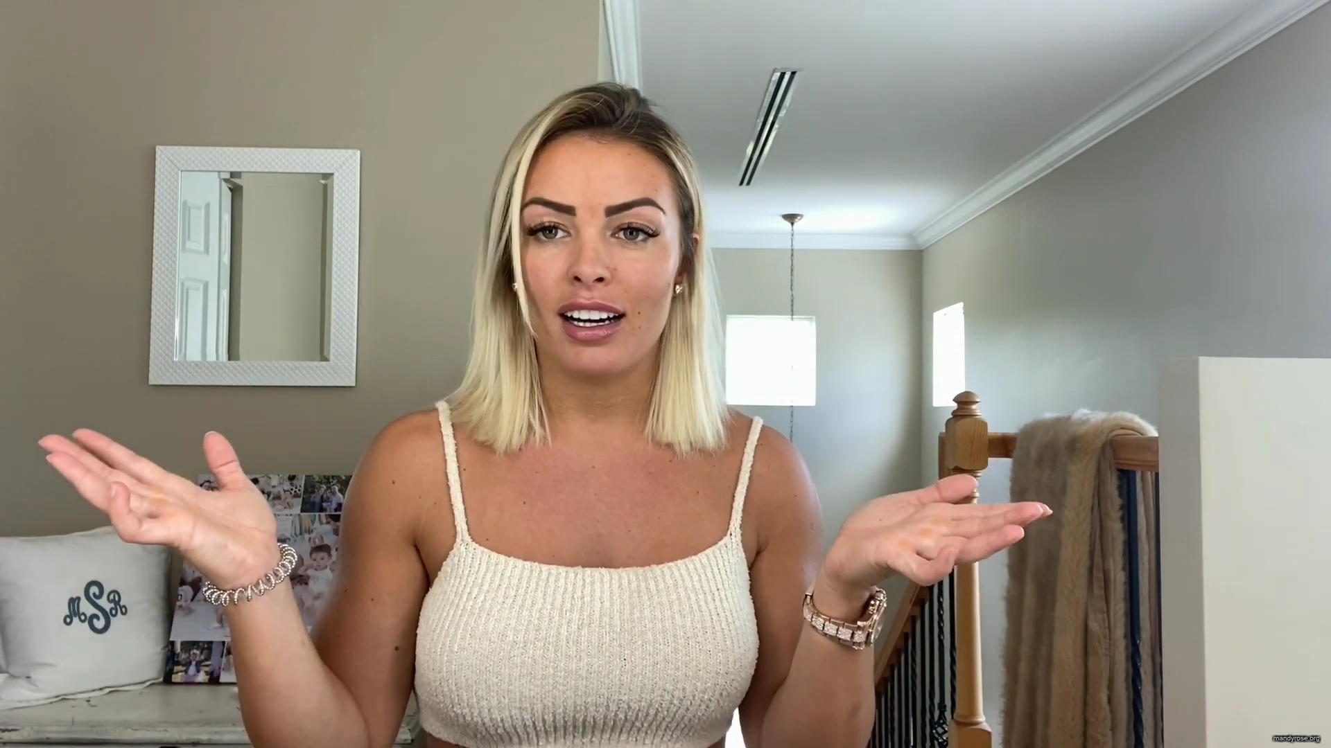 MY_NEW_LOOK21_How-to_do_your_makeup_in_less_than_10_mins21_mp40022.jpg