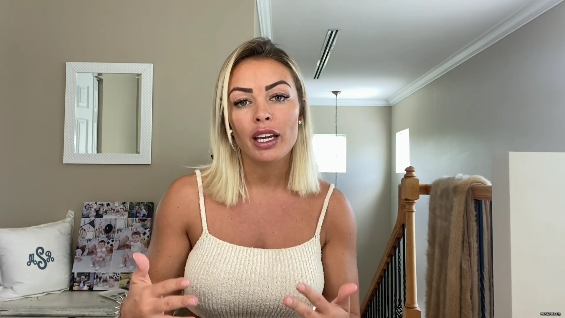 MY_NEW_LOOK21_How-to_do_your_makeup_in_less_than_10_mins21_mp40027.jpg