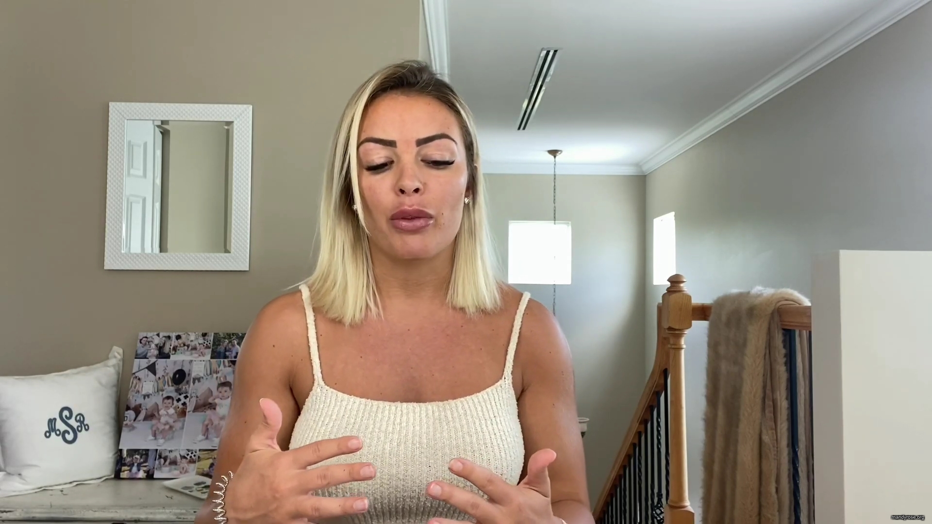 MY_NEW_LOOK21_How-to_do_your_makeup_in_less_than_10_mins21_mp40028.jpg