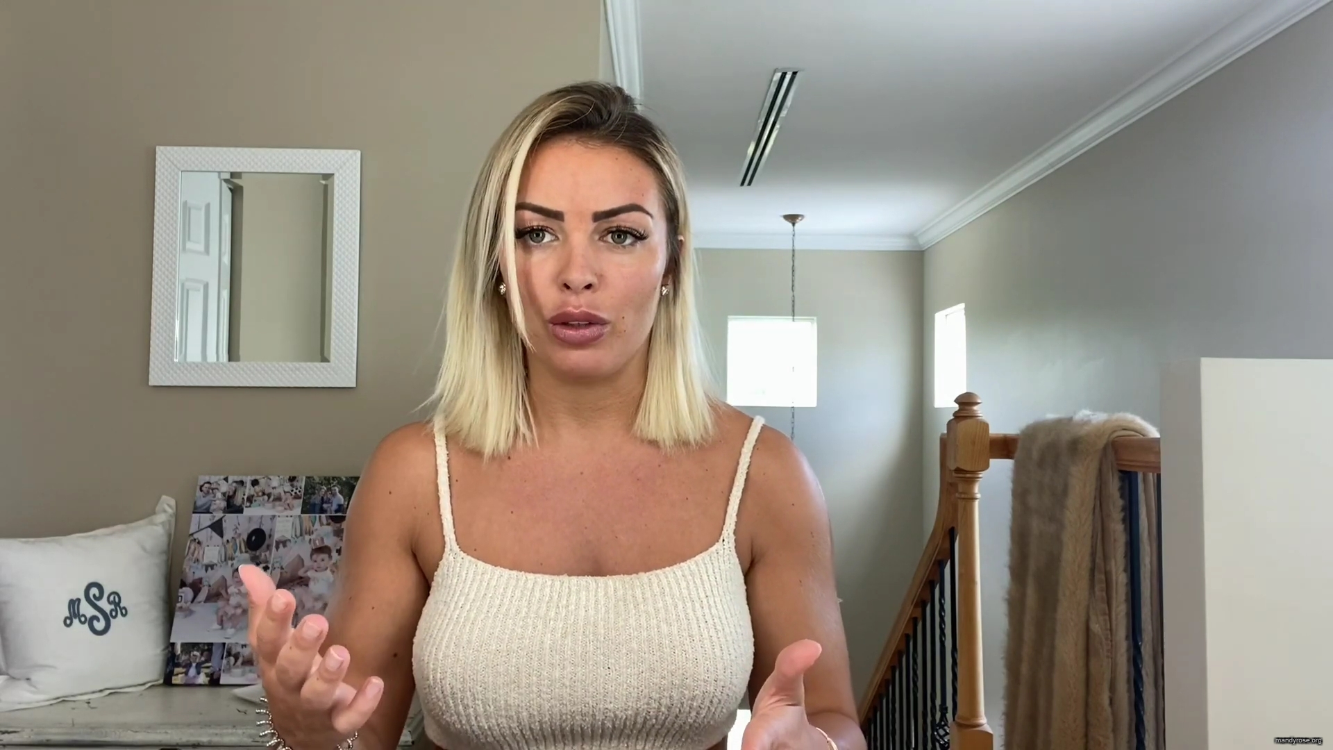 MY_NEW_LOOK21_How-to_do_your_makeup_in_less_than_10_mins21_mp40042.jpg