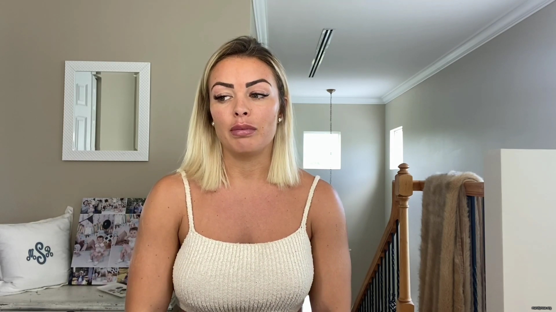 MY_NEW_LOOK21_How-to_do_your_makeup_in_less_than_10_mins21_mp40051.jpg