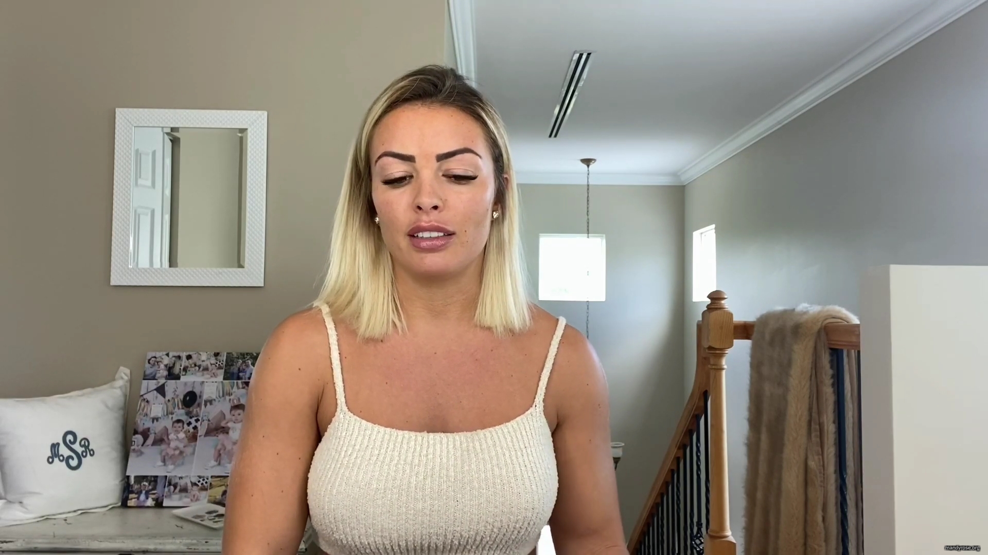MY_NEW_LOOK21_How-to_do_your_makeup_in_less_than_10_mins21_mp40052.jpg