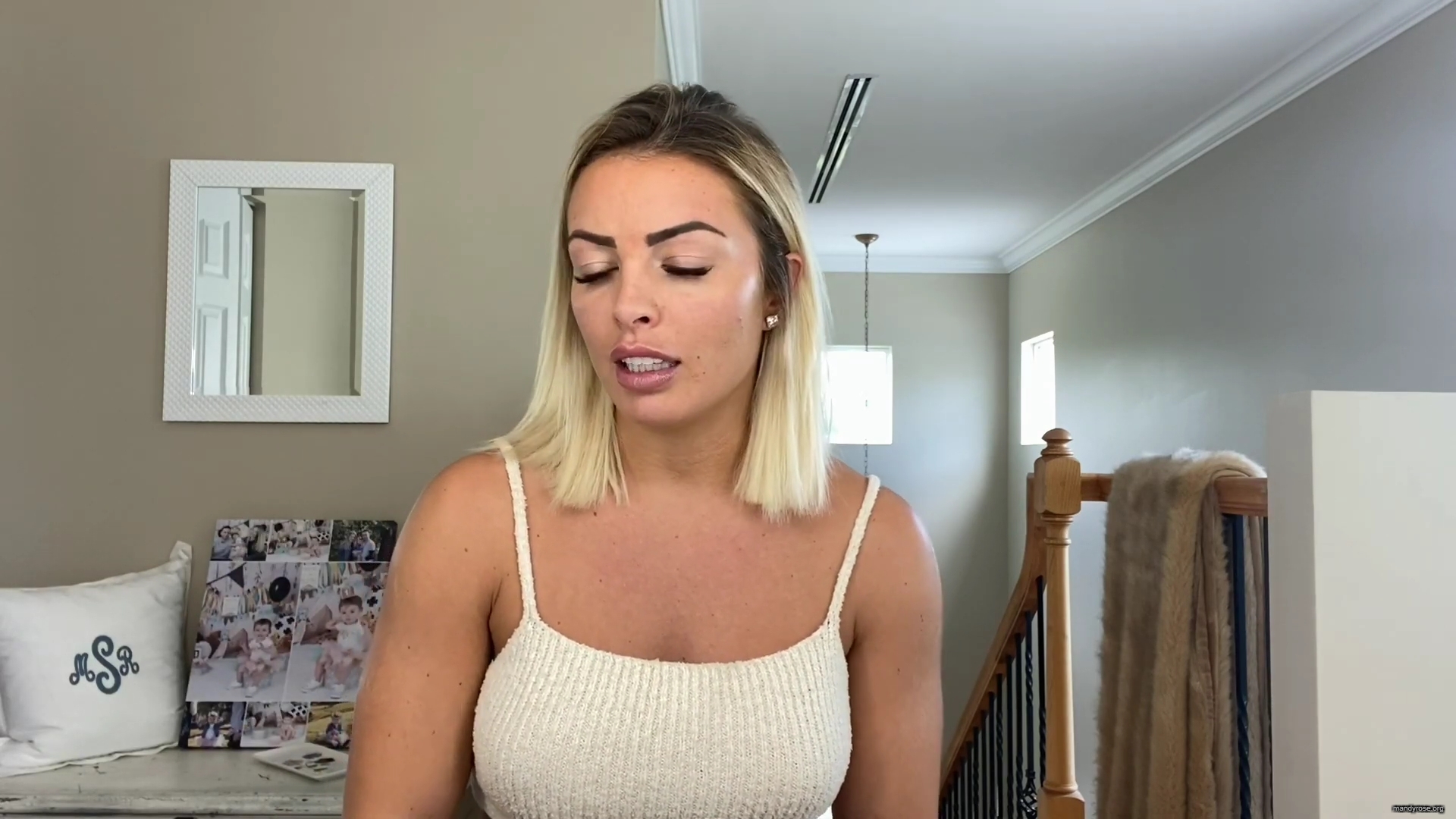 MY_NEW_LOOK21_How-to_do_your_makeup_in_less_than_10_mins21_mp40053.jpg
