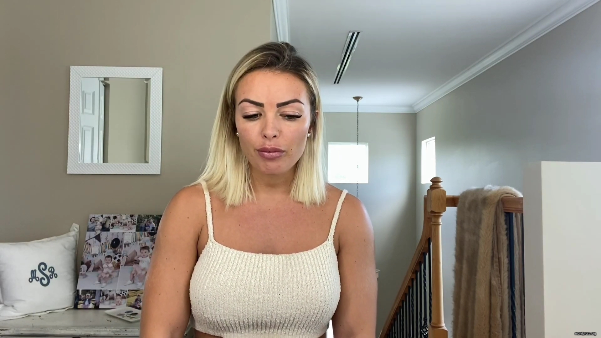MY_NEW_LOOK21_How-to_do_your_makeup_in_less_than_10_mins21_mp40055.jpg