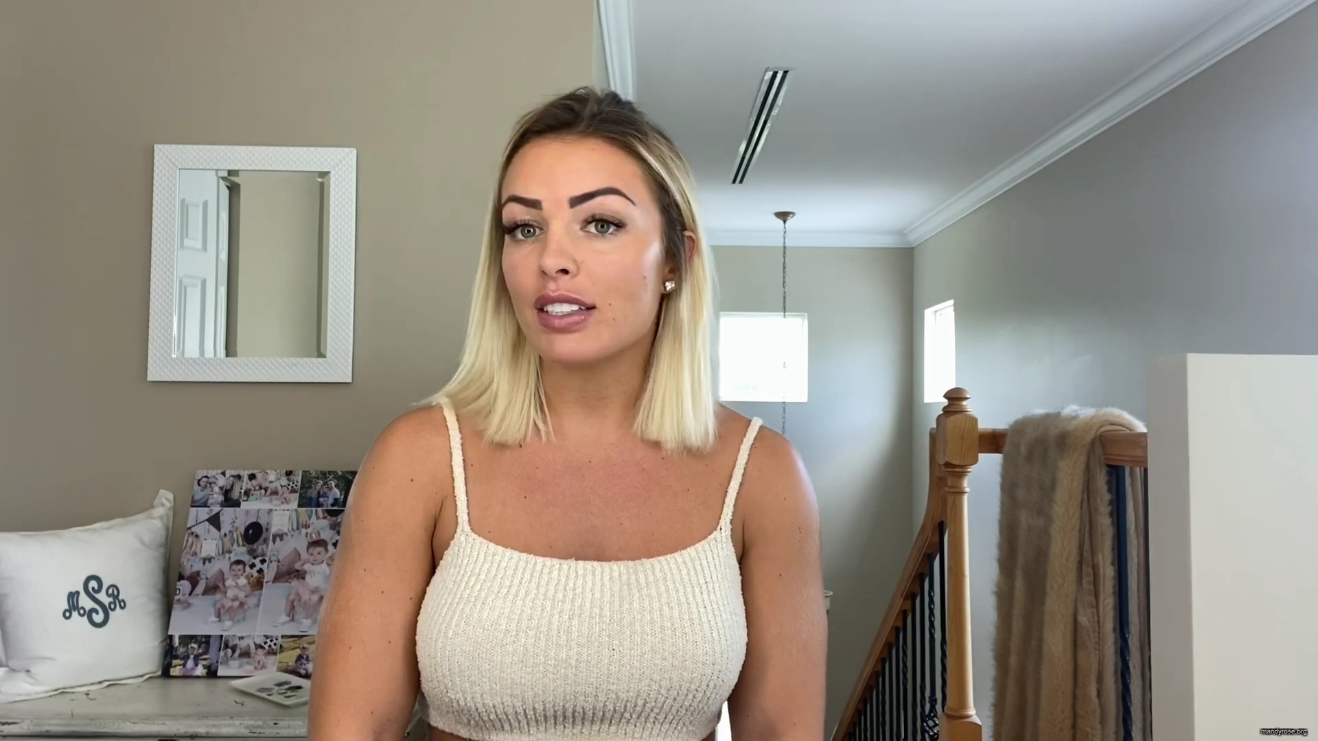 MY_NEW_LOOK21_How-to_do_your_makeup_in_less_than_10_mins21_mp40056.jpg