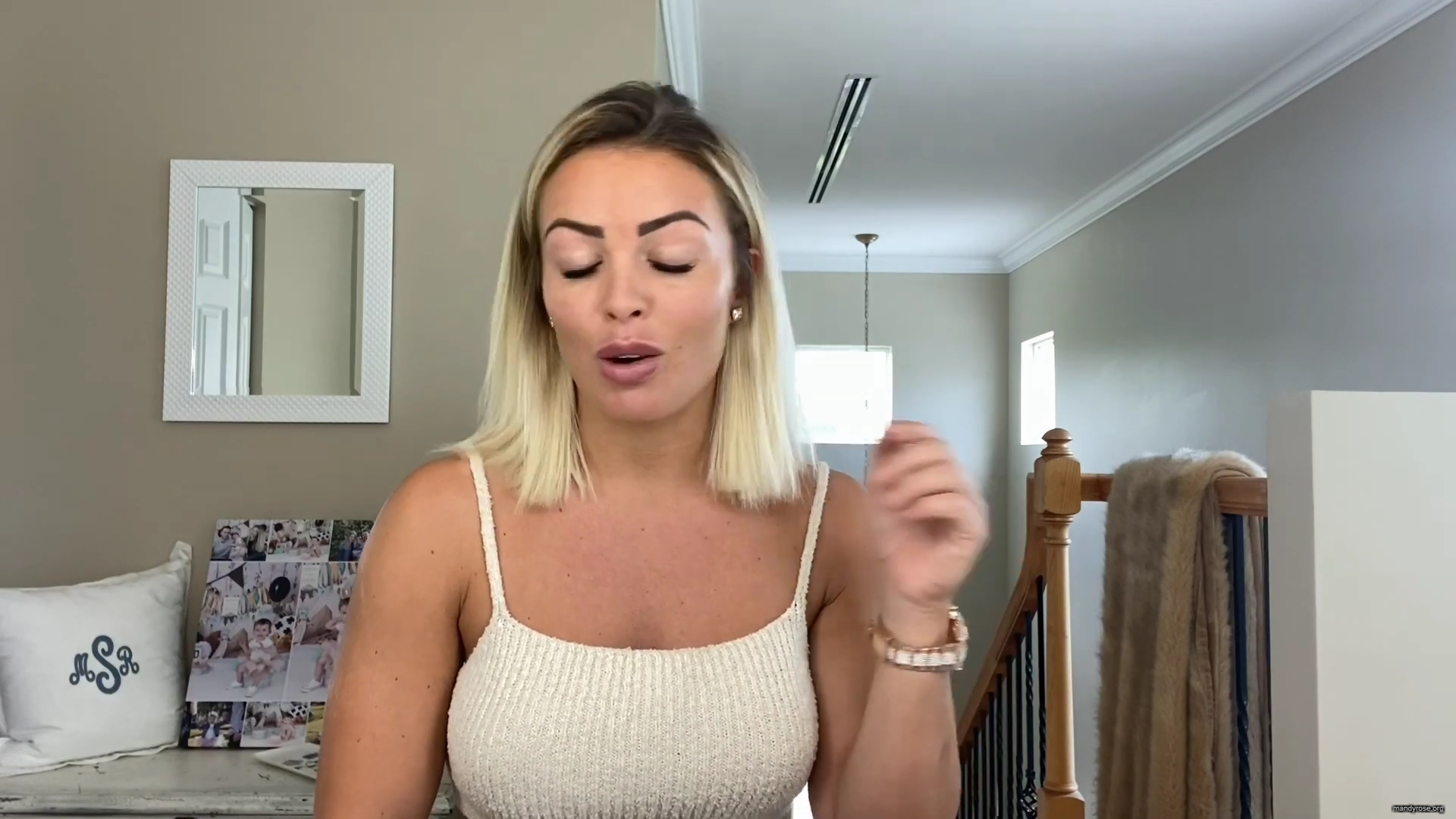 MY_NEW_LOOK21_How-to_do_your_makeup_in_less_than_10_mins21_mp40058.jpg