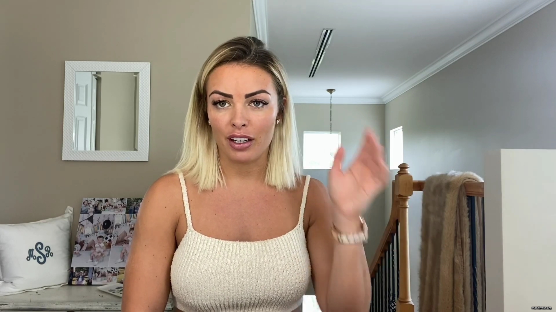 MY_NEW_LOOK21_How-to_do_your_makeup_in_less_than_10_mins21_mp40062.jpg