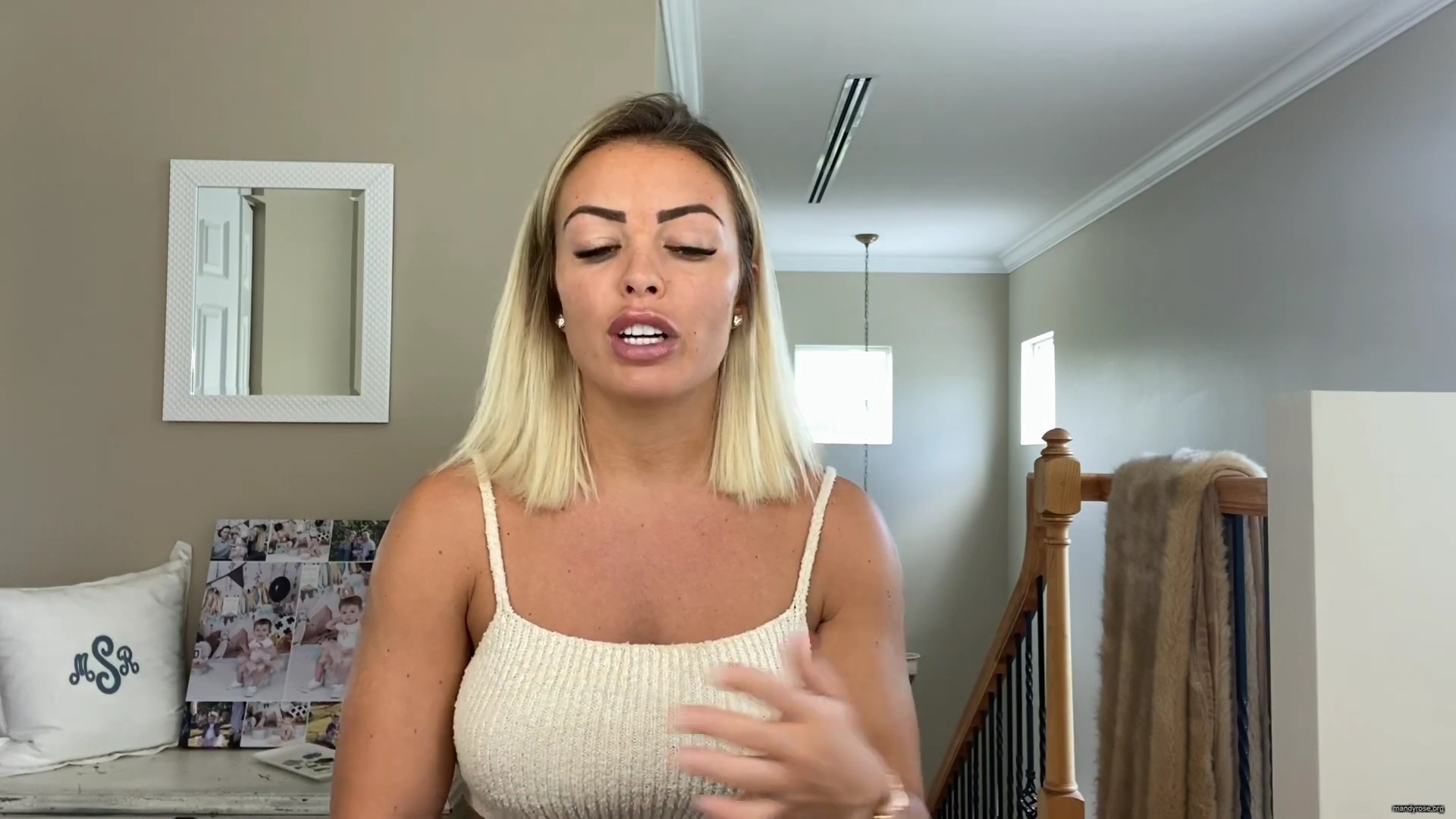 MY_NEW_LOOK21_How-to_do_your_makeup_in_less_than_10_mins21_mp40066.jpg