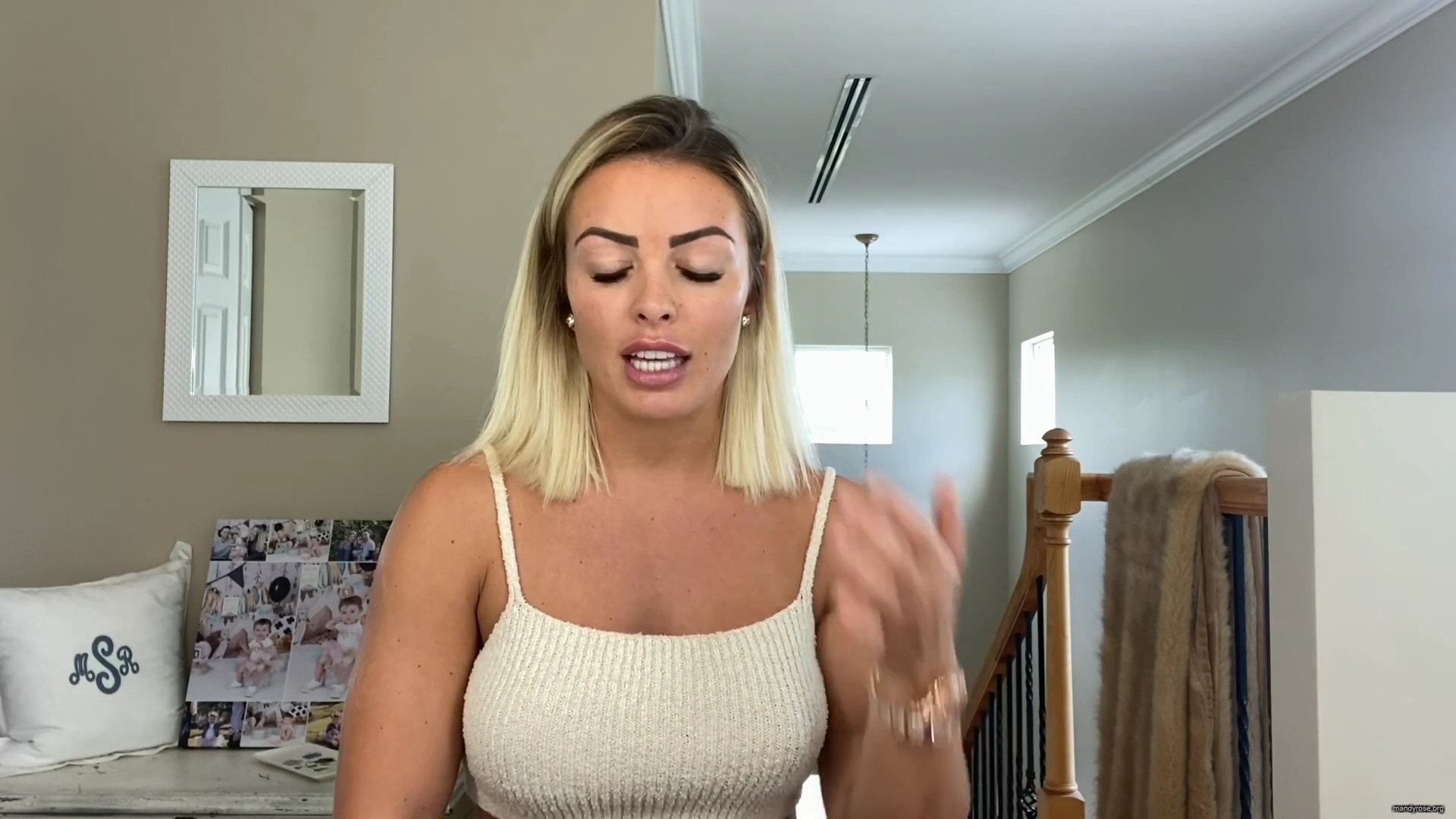 MY_NEW_LOOK21_How-to_do_your_makeup_in_less_than_10_mins21_mp40069.jpg
