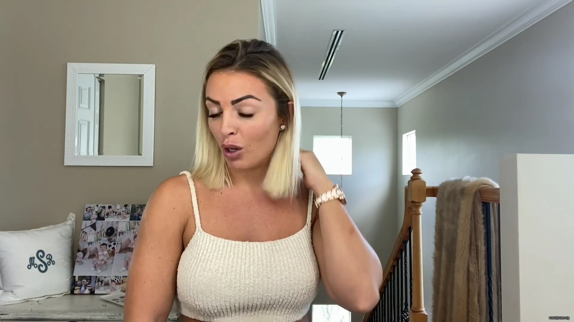 MY_NEW_LOOK21_How-to_do_your_makeup_in_less_than_10_mins21_mp40077.jpg