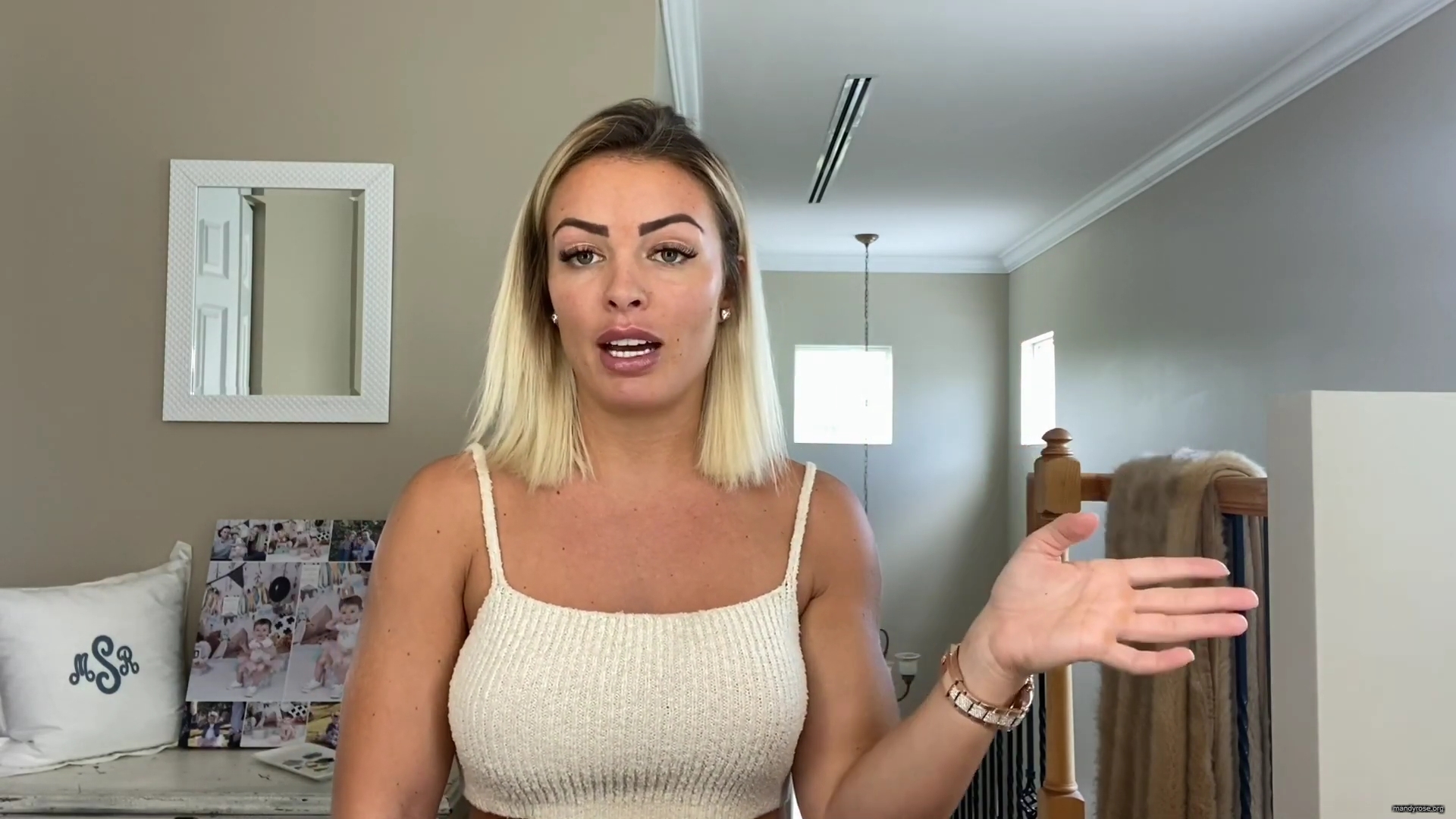 MY_NEW_LOOK21_How-to_do_your_makeup_in_less_than_10_mins21_mp40080.jpg