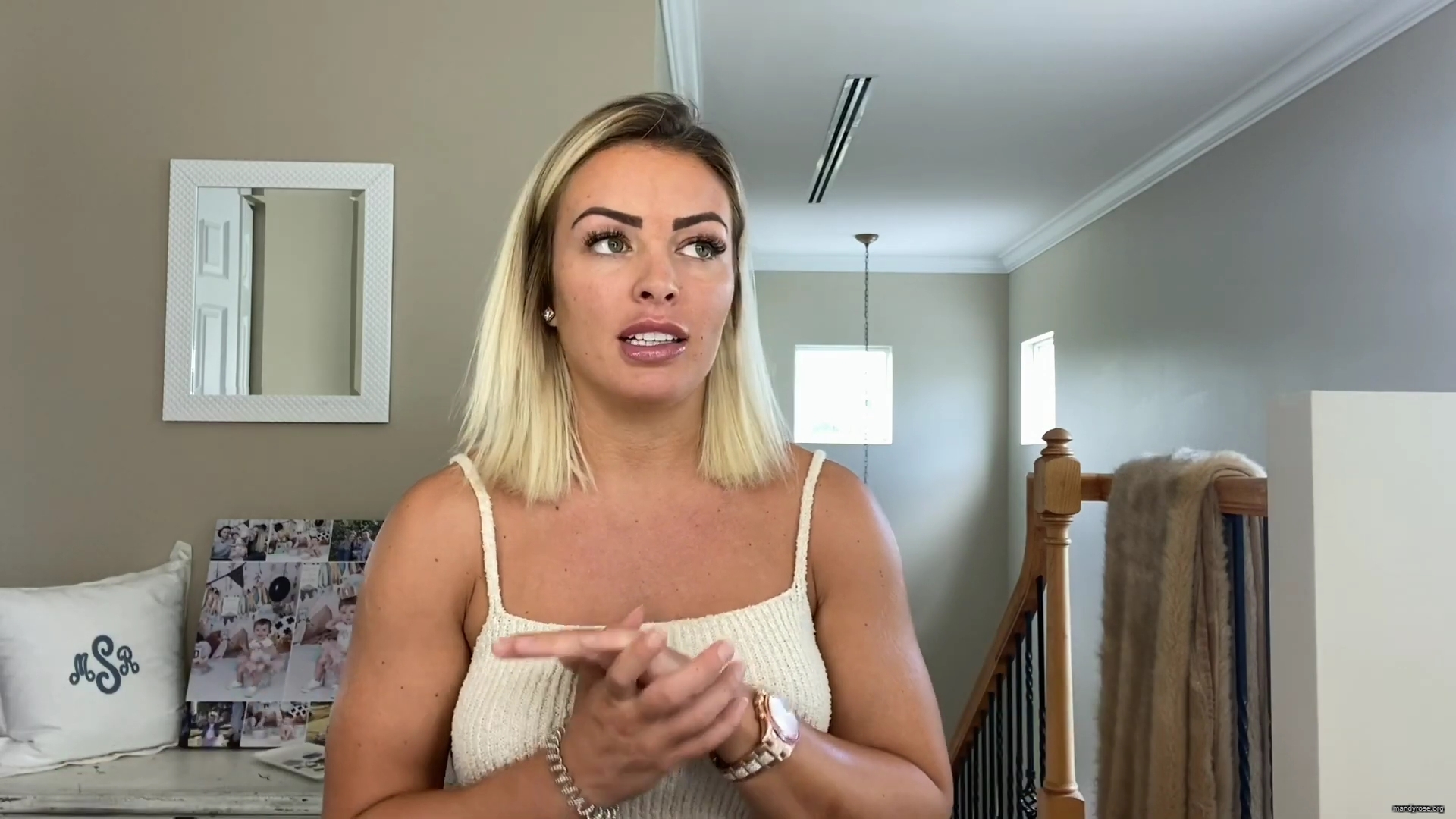 MY_NEW_LOOK21_How-to_do_your_makeup_in_less_than_10_mins21_mp40092.jpg