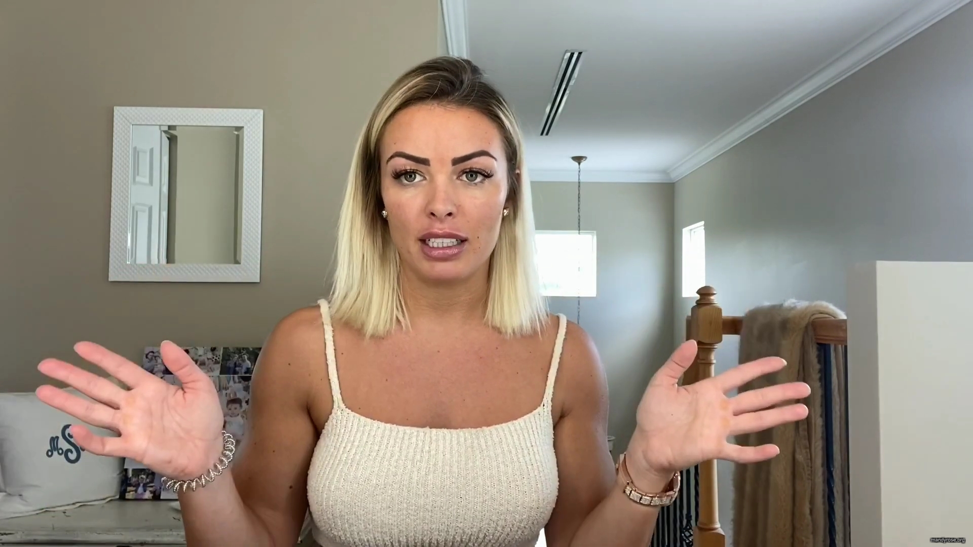 MY_NEW_LOOK21_How-to_do_your_makeup_in_less_than_10_mins21_mp40093.jpg