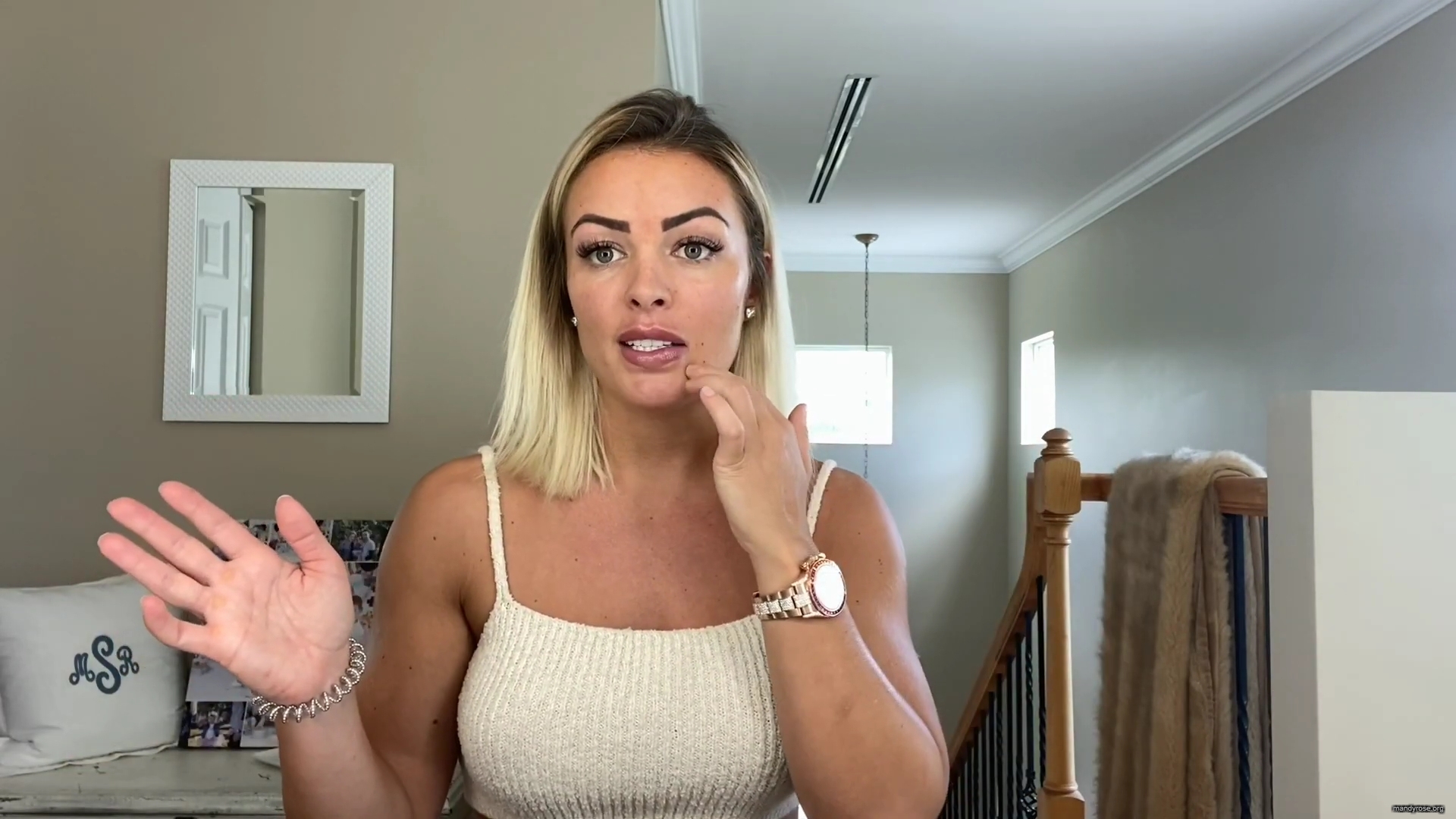 MY_NEW_LOOK21_How-to_do_your_makeup_in_less_than_10_mins21_mp40094.jpg